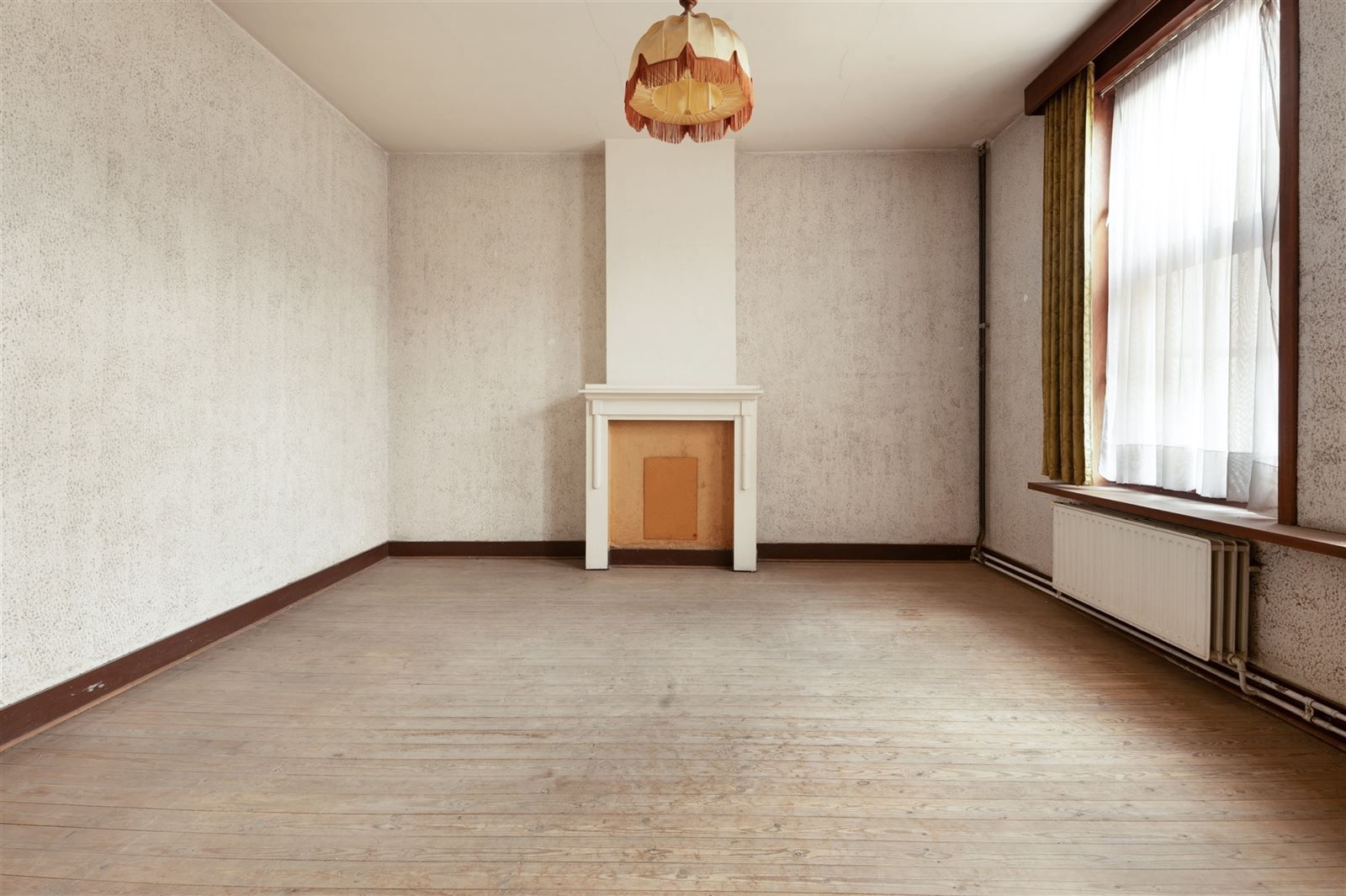karaktervolle woning met handelsruimte in hartje Zottegem! foto 11