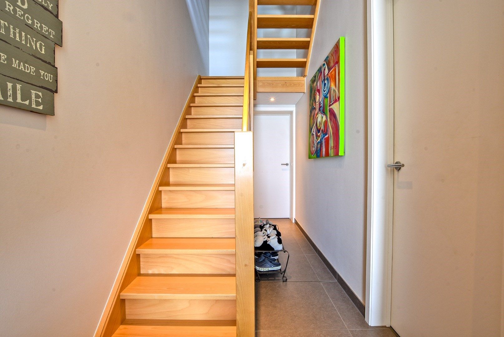 Stijlvol gerenoveerde woning met 4/5 slaapkamers en 2 garages te Diksmuide! foto 11
