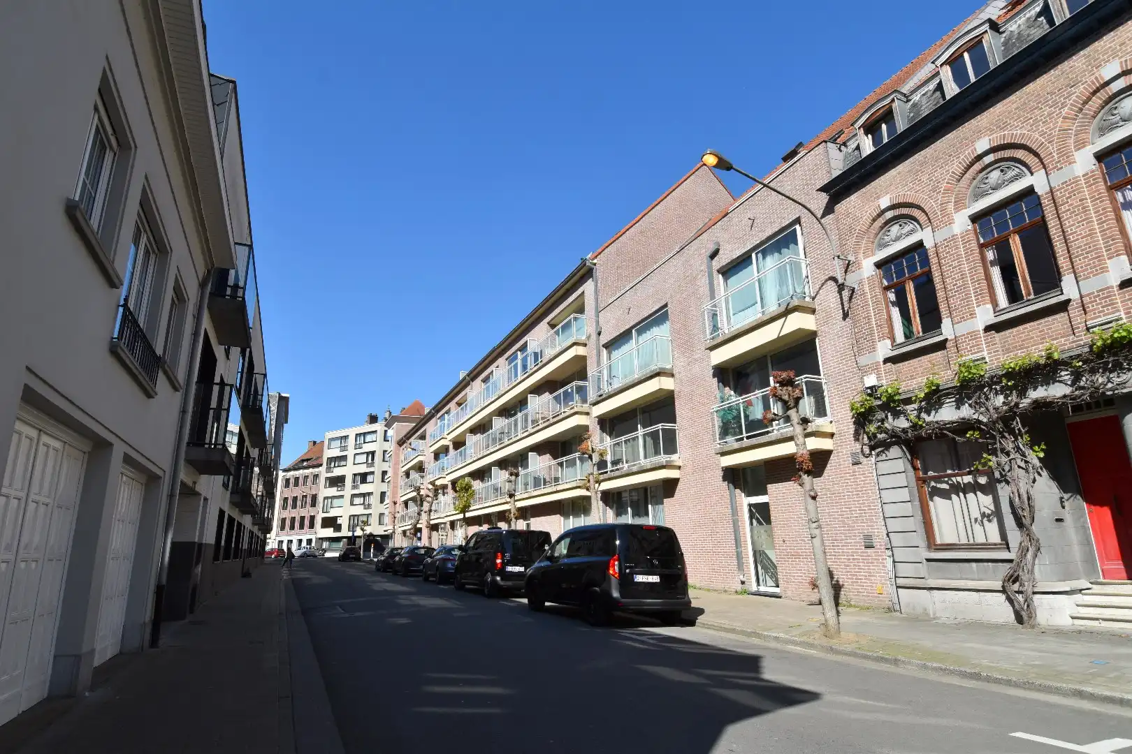 Lichtrijk duplex appartement met 2 slaapkamers en zonnig terras in hartje Kortrijk foto 18