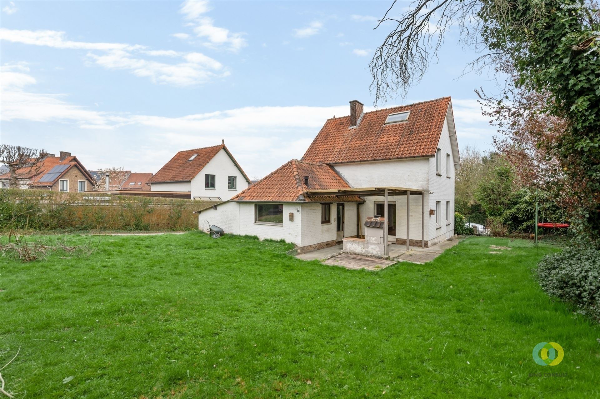 Hoofdfoto van de publicatie: **IN OPTIE** Vrijstaande woning met ruime tuin