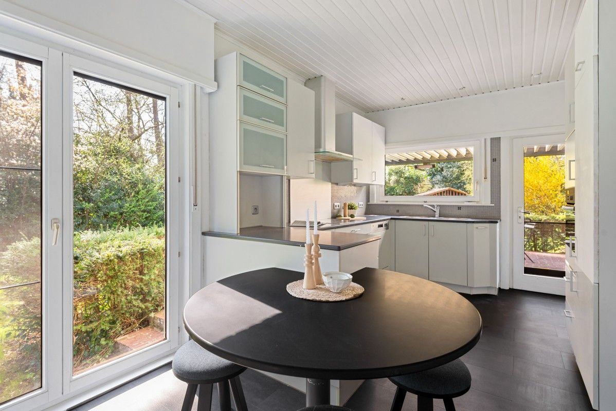 Verder af te werken charmante woning op 1840m² vlakbij het centrum van Sint-Antonius foto 6