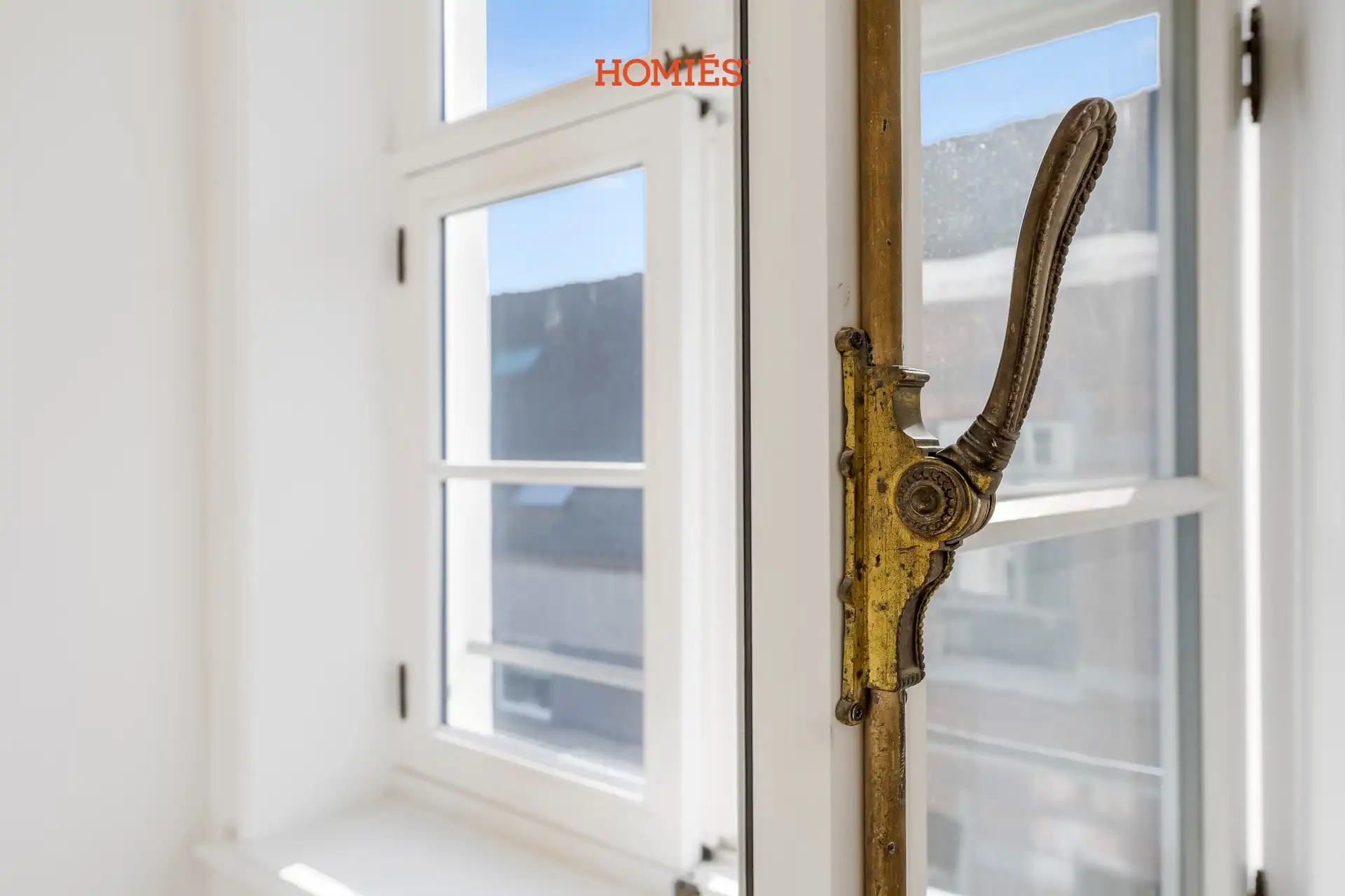 Exclusief 2-slaapkamerappartement met 2 badkamers foto 9