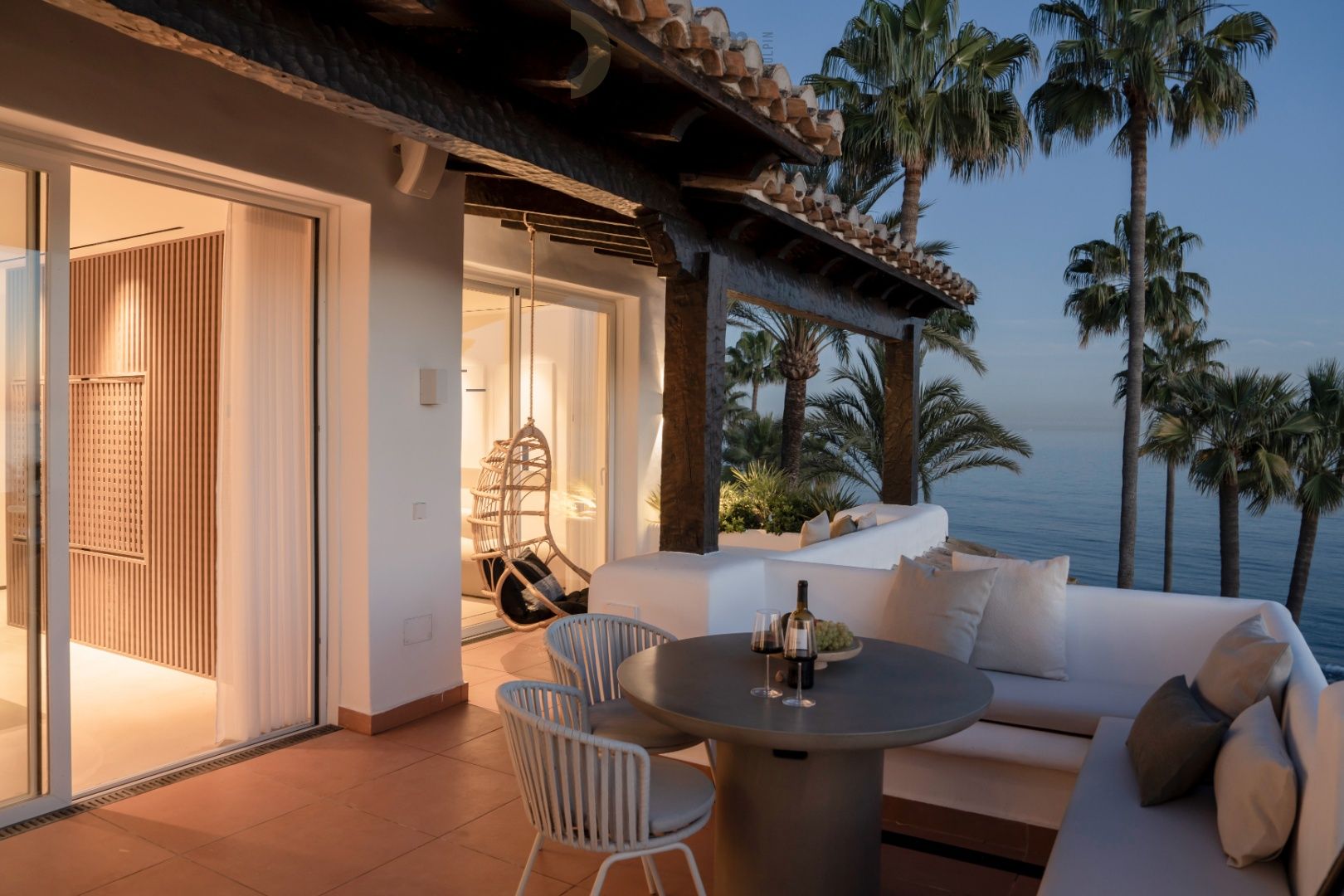 Luxe penthouse frontline beach Estepona. foto 36
