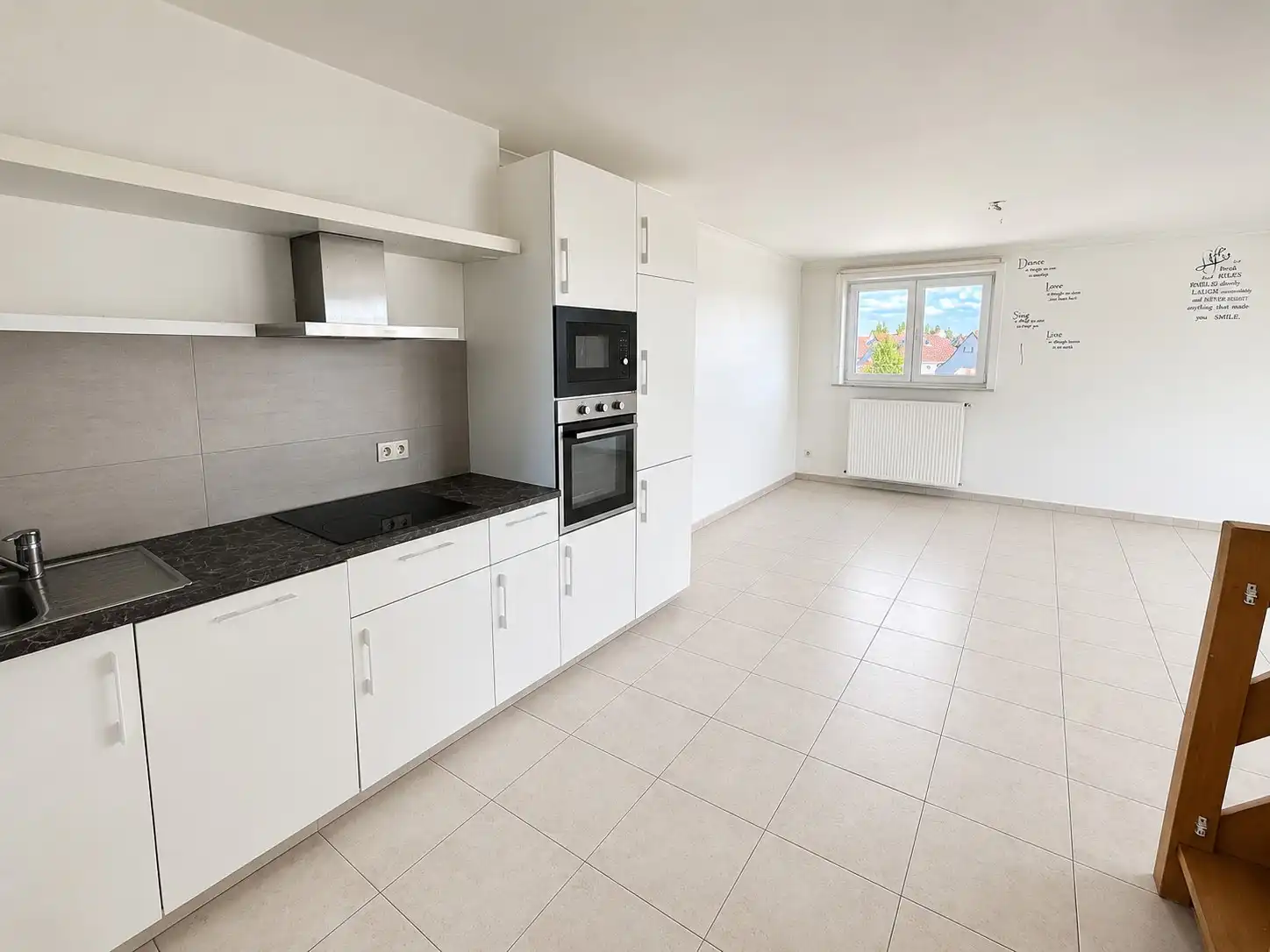 Ruim duplexappartement met 3 slaapkamers nabij het centrum. foto 5