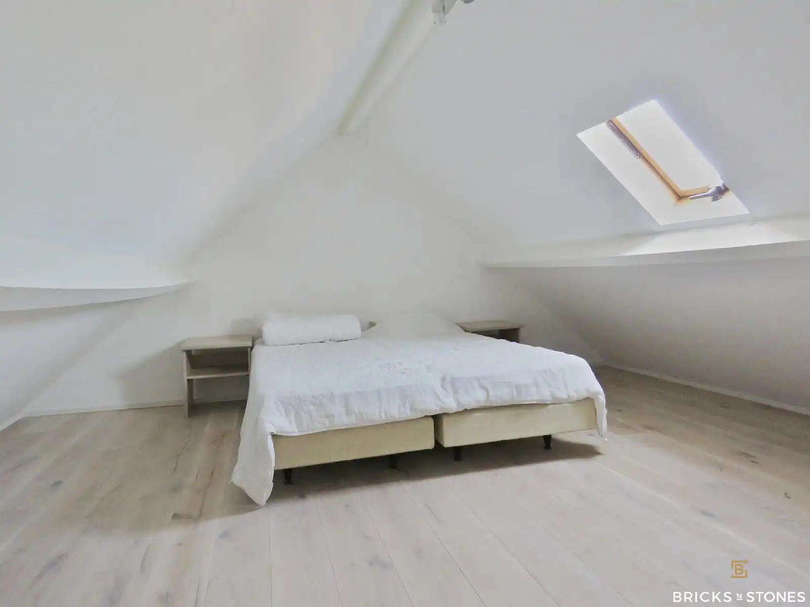 Gerenoveerde kamerwoning bij Park Spoor Noord foto 4