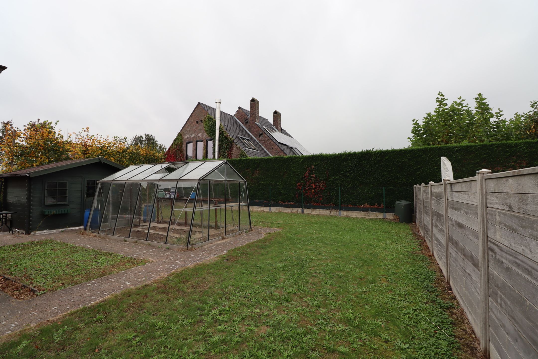 Rustig gelegen bungalow met 2 slaapkamers, tuin en garage nabij de Schelde. foto 7
