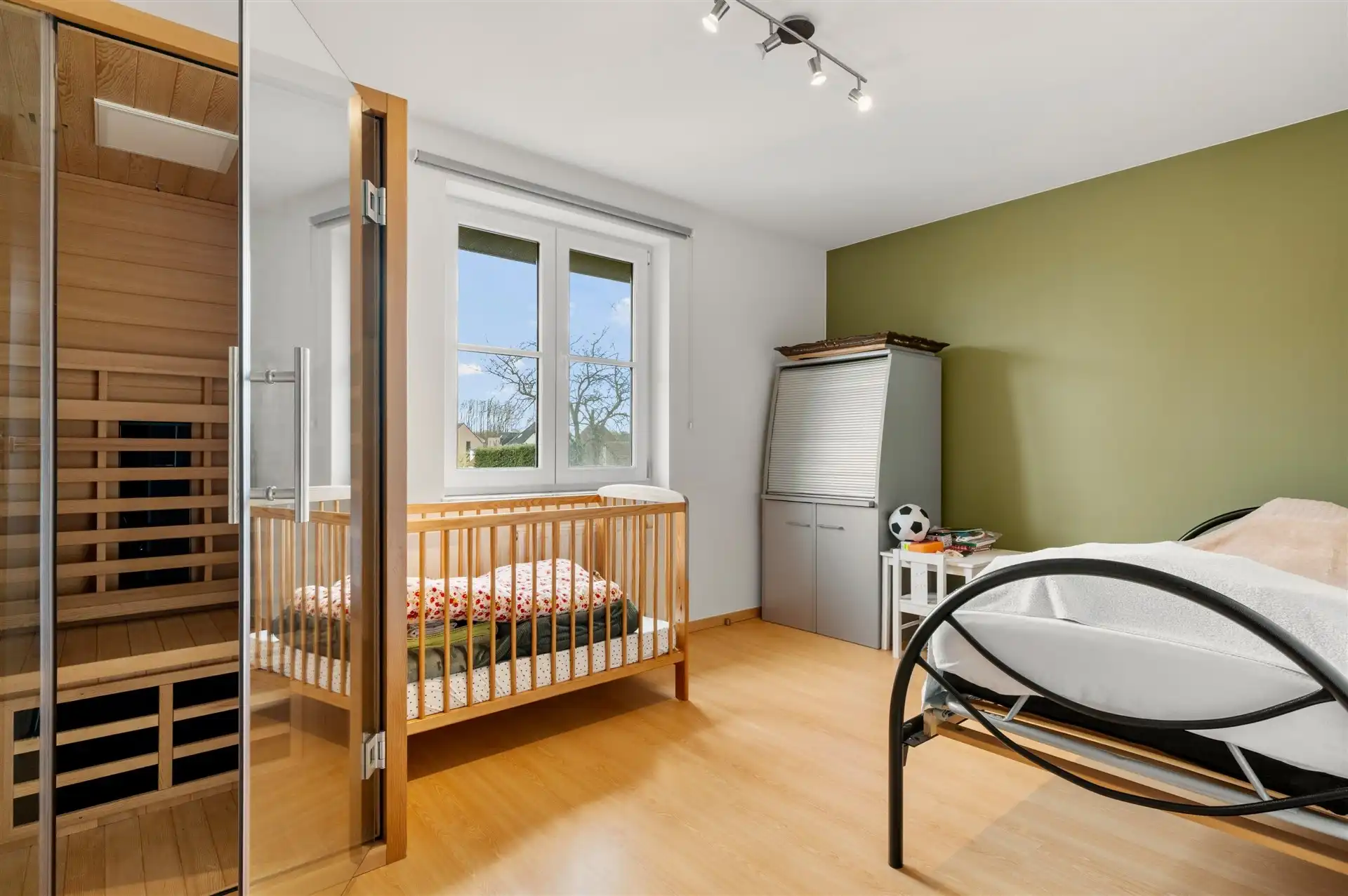 Prachtige woning in doodlopende straat vlakbij de markt  foto 15