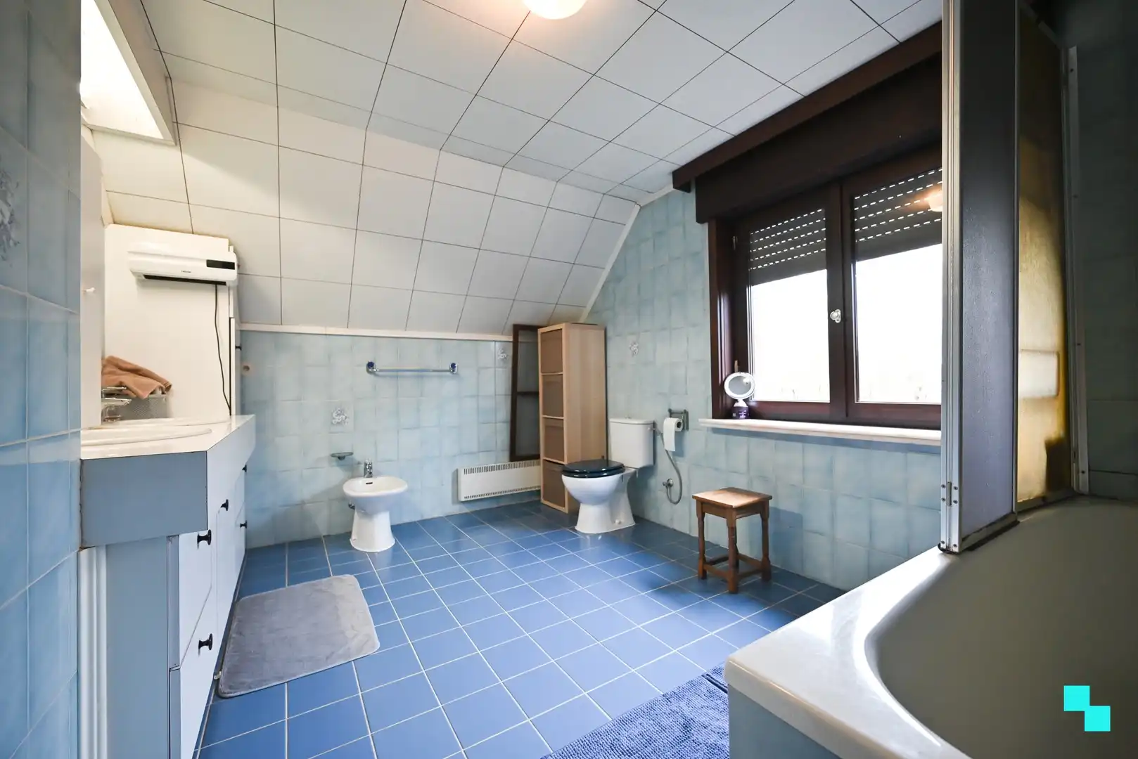 Ruime gezinswoning in doodlopende straat te Izegem foto 25