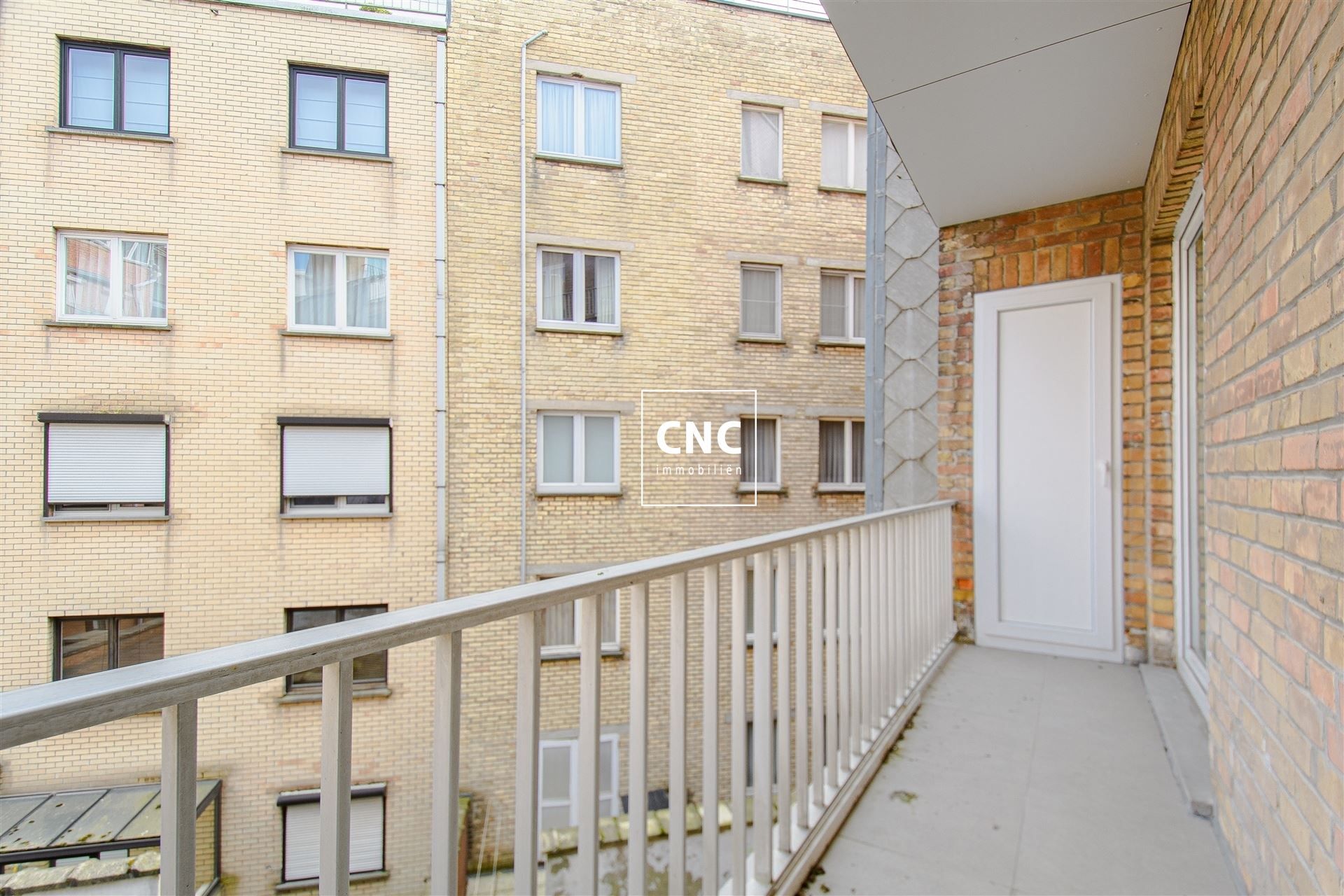 Gerenoveerd appartement in Knokke, op slechts een steenworp van de zeedijk foto 13