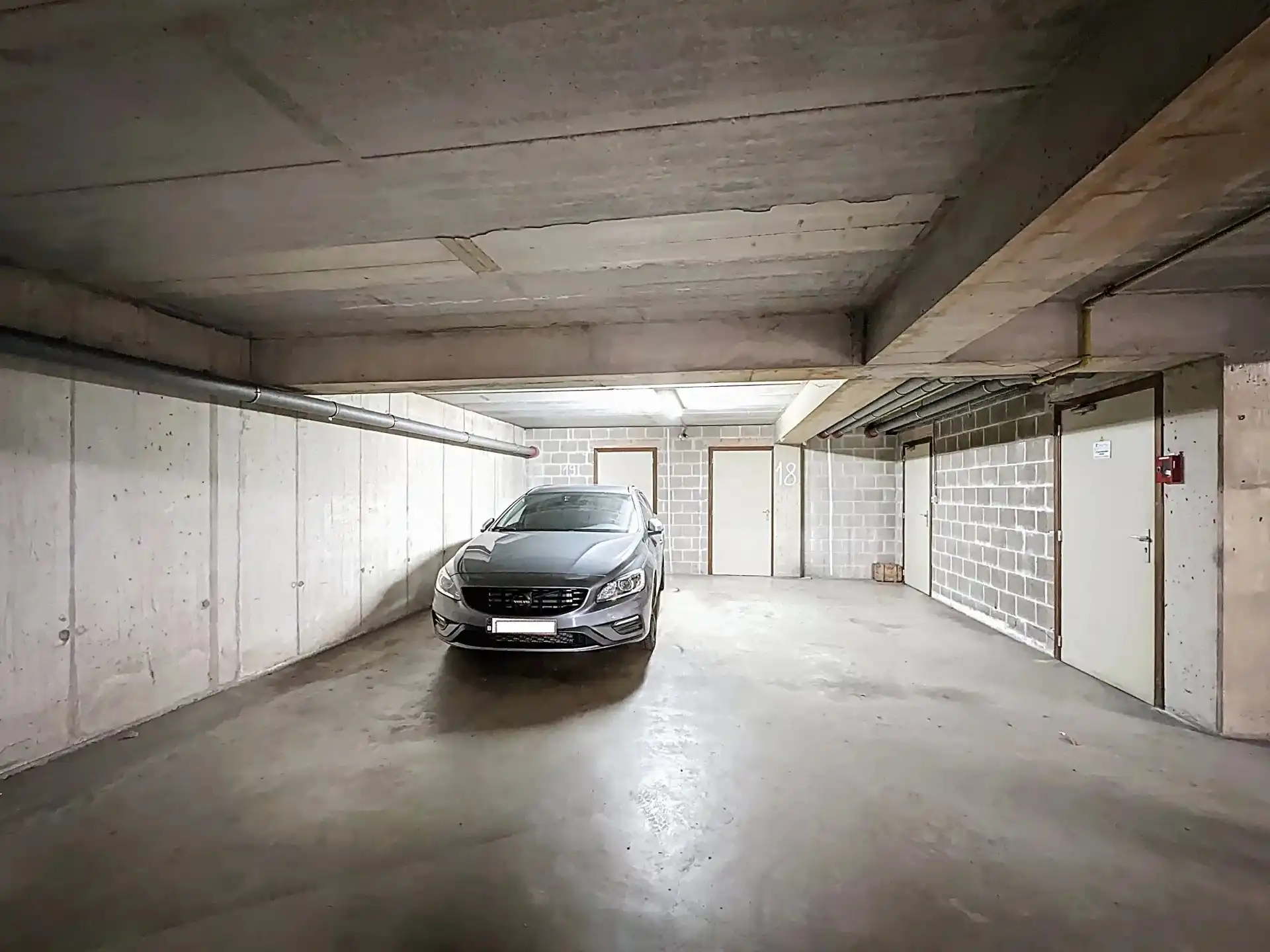 Luxueus duplex appartement met privé-lift, 3 slaapkamers, terras, ondergrondse parkeerplaats en ruime kelderberging. foto 20