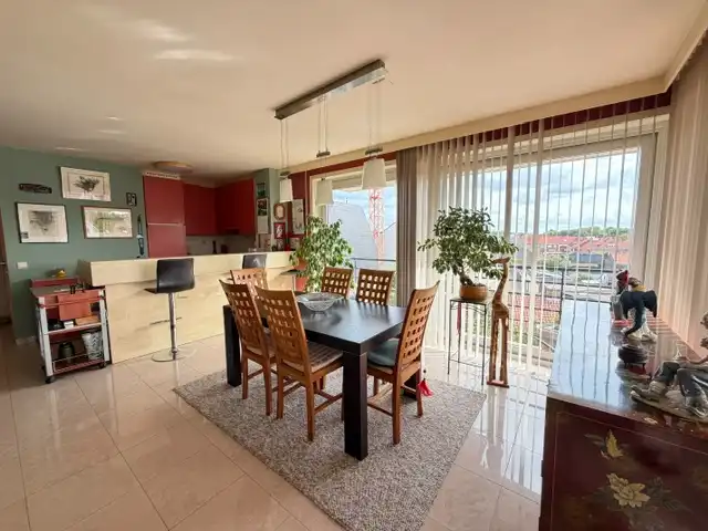 Appartement te koop foto {{pictureIndex}}