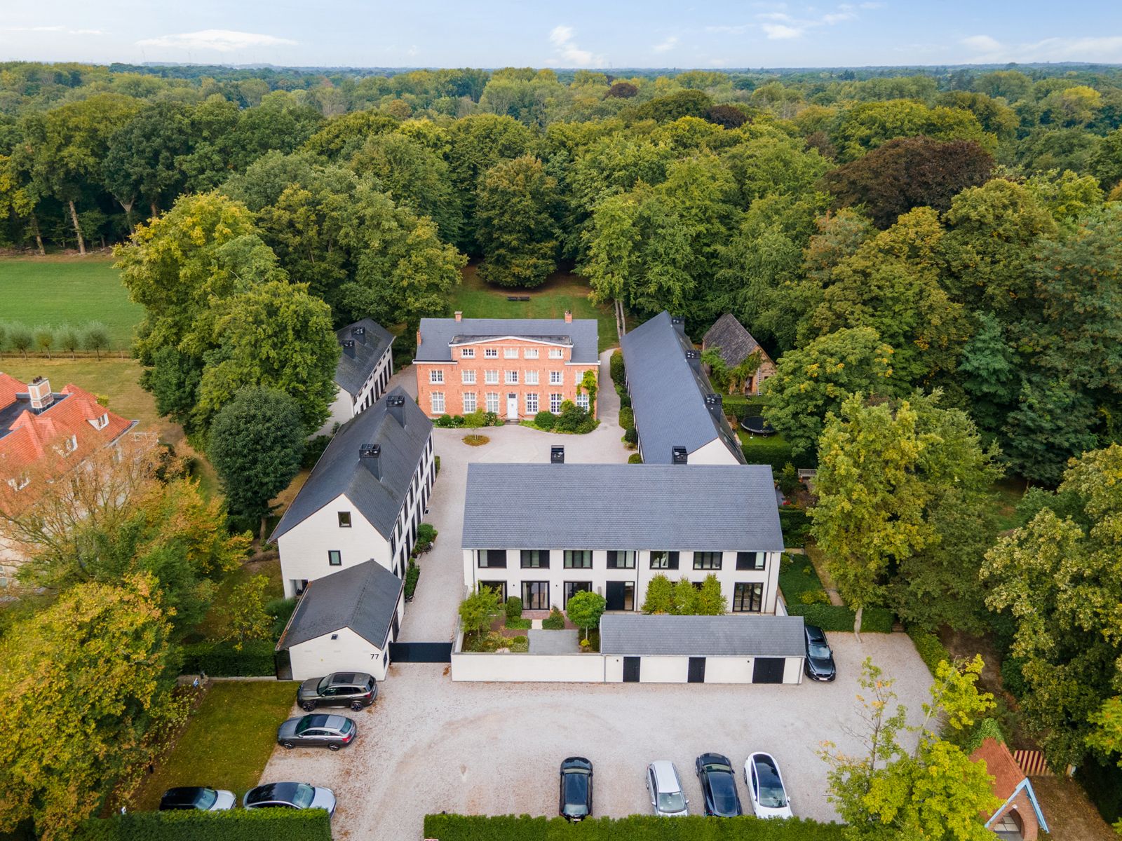 Unieke pastoriewoning in parktuin met uniek uitzicht foto 29