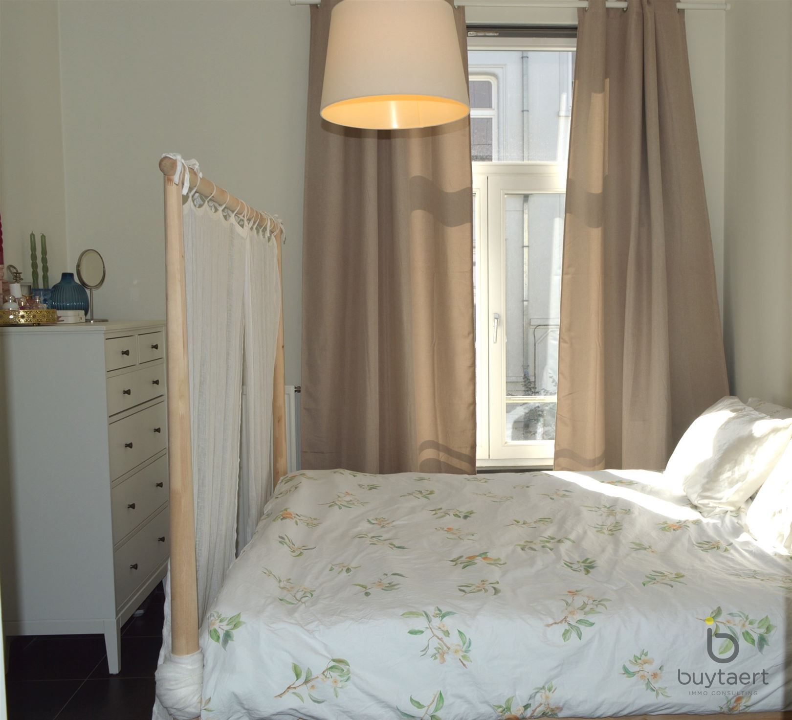 Knus één slaapkamer appartement in een zeer trendy buurt! foto 10