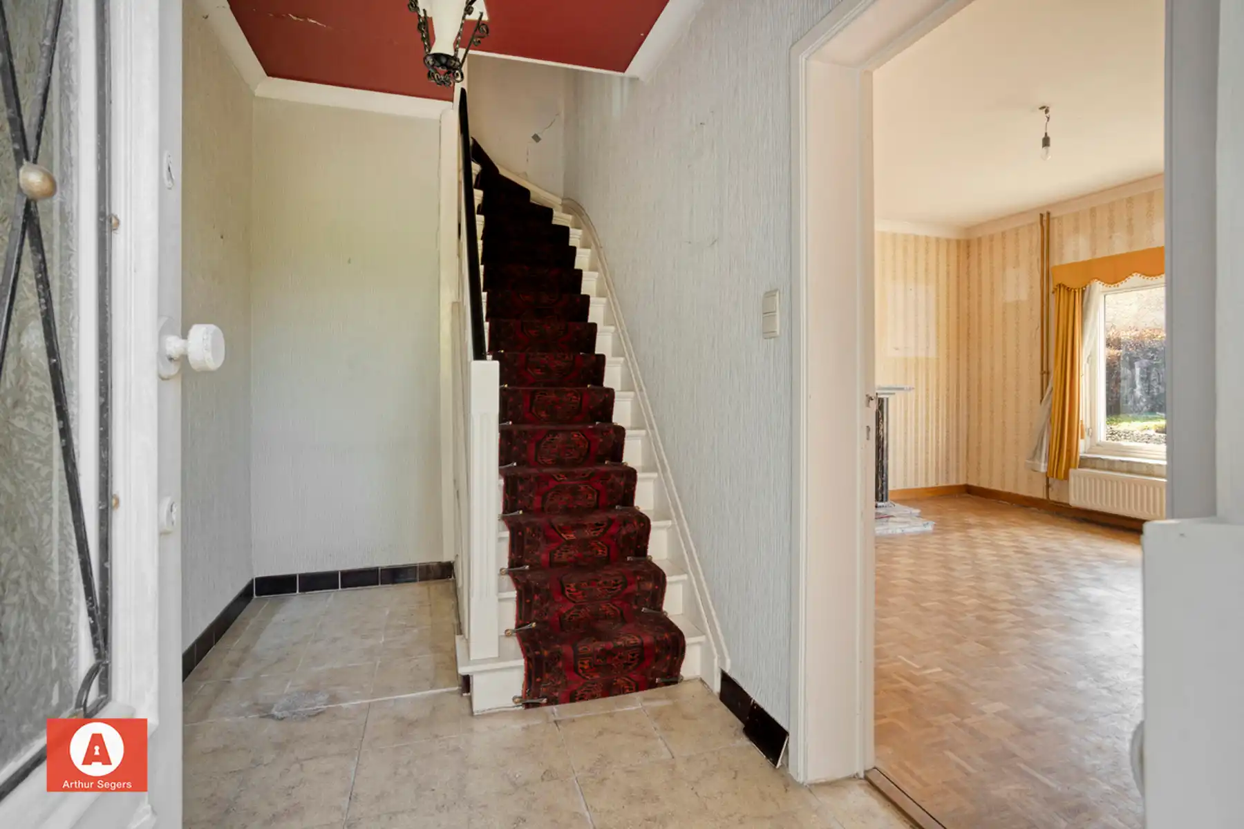 Te renoveren woning met 3 slpk op toplocatie in Malderen foto 4