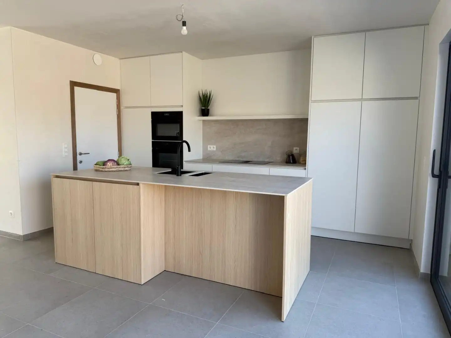 Instapklare nieuwbouwwoning in rustige recente woonwijk foto 4