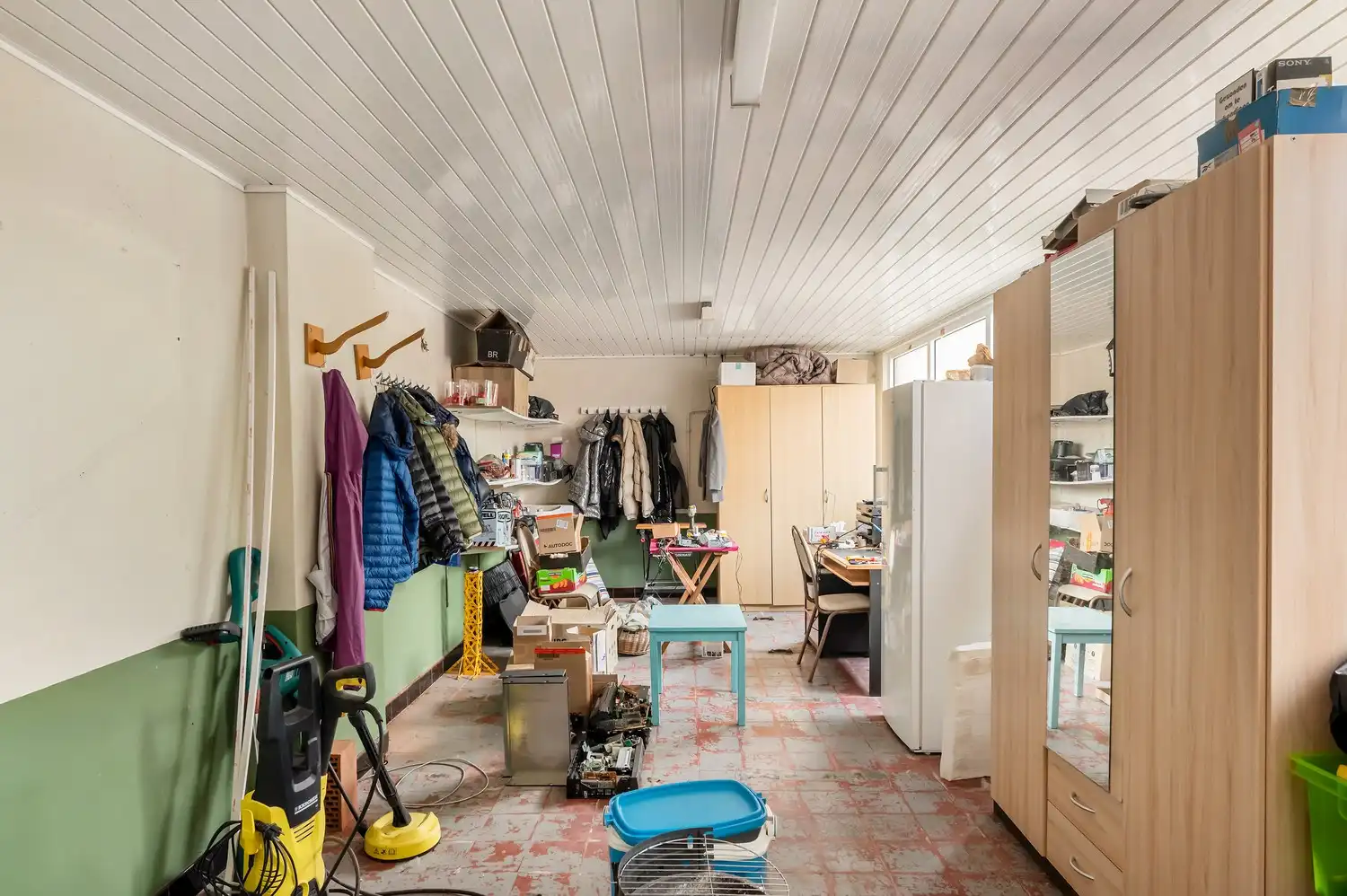 TE RENOVEREN WONING OP GOEDE LOCATIE + MAGAZIJN foto 15
