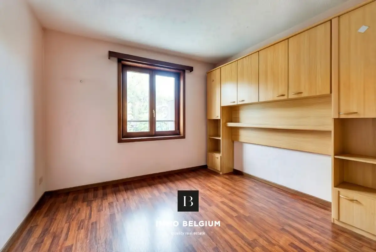 Ruim appartement met inpandige garagebox foto 6