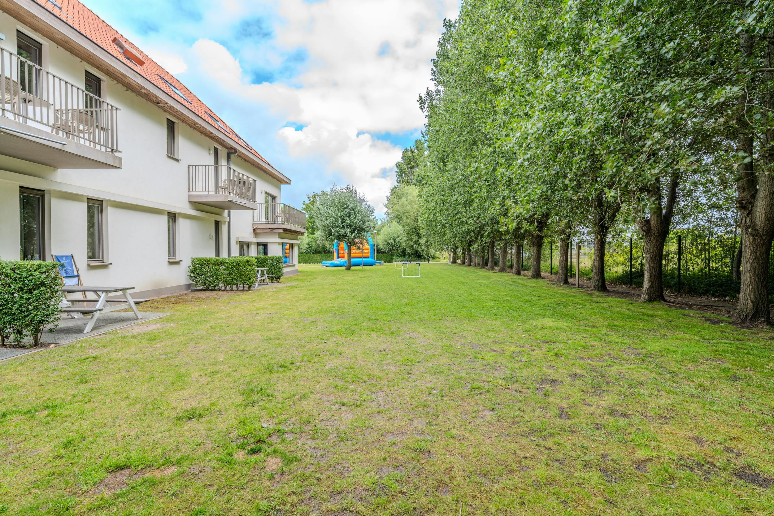 Instapklare studio te koop op een rustig domein te Westende! foto 11