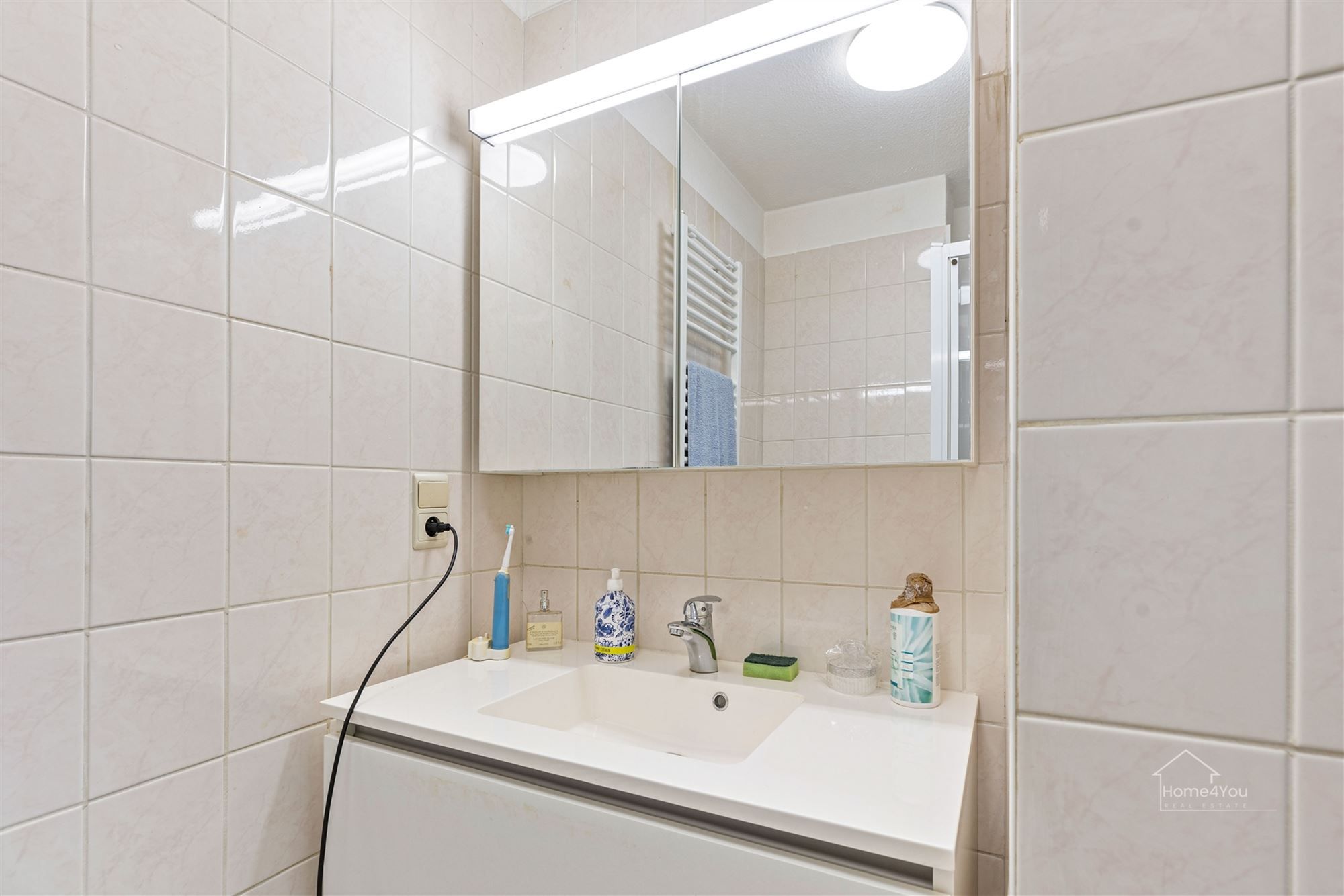 Instapklaar appartement met 1 slaapkamer op de Kustbaan te Sint-Idesbald! foto 11