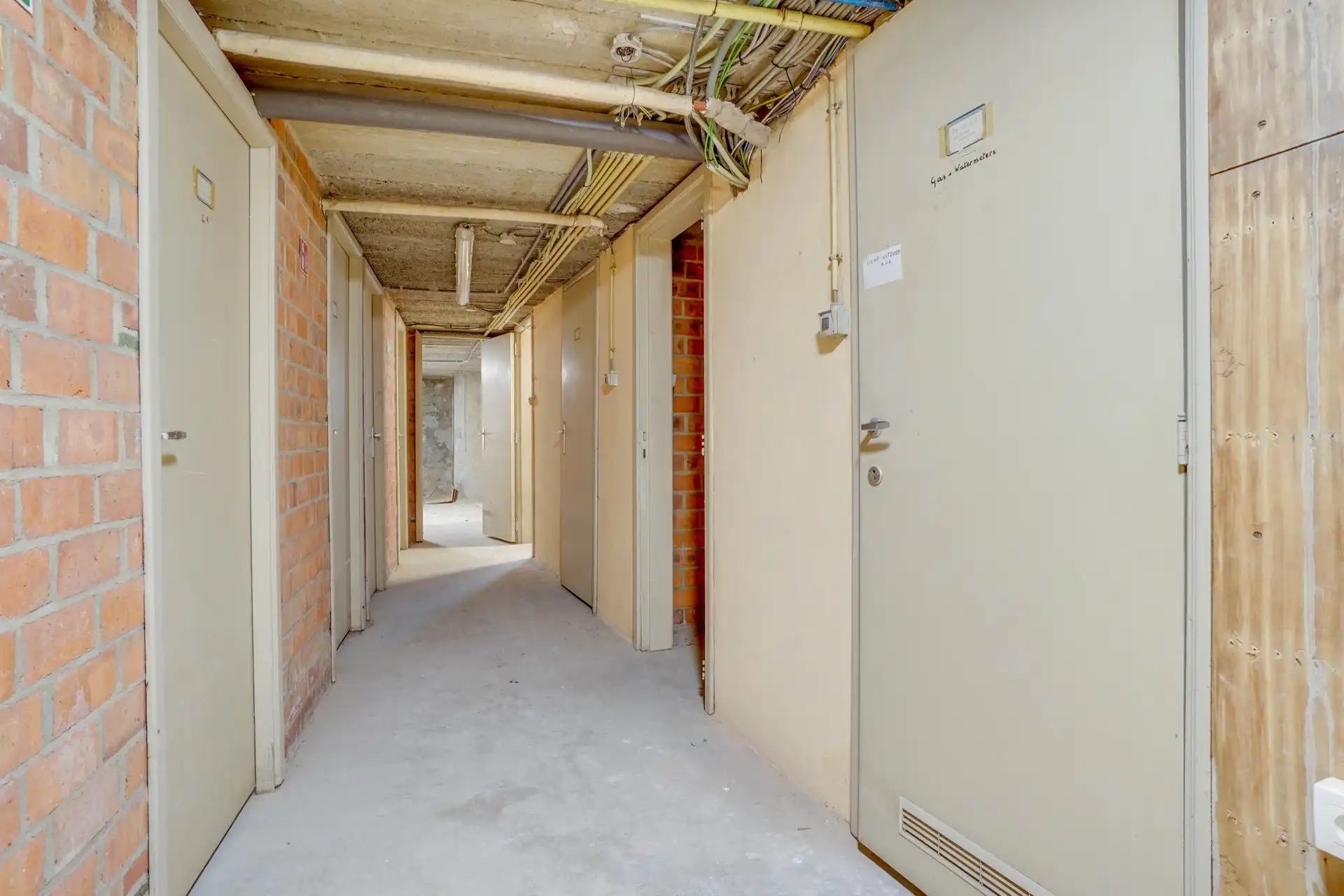 Stijlvol gerenoveerd 2 slaapkamer app. in het centrum Hasselt foto 20