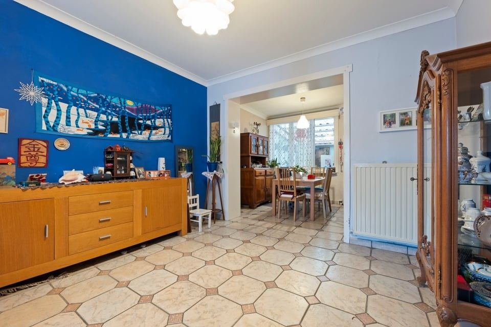 OP TE FRISSEN STADSWONING IN SINT-TRUIDEN foto 4