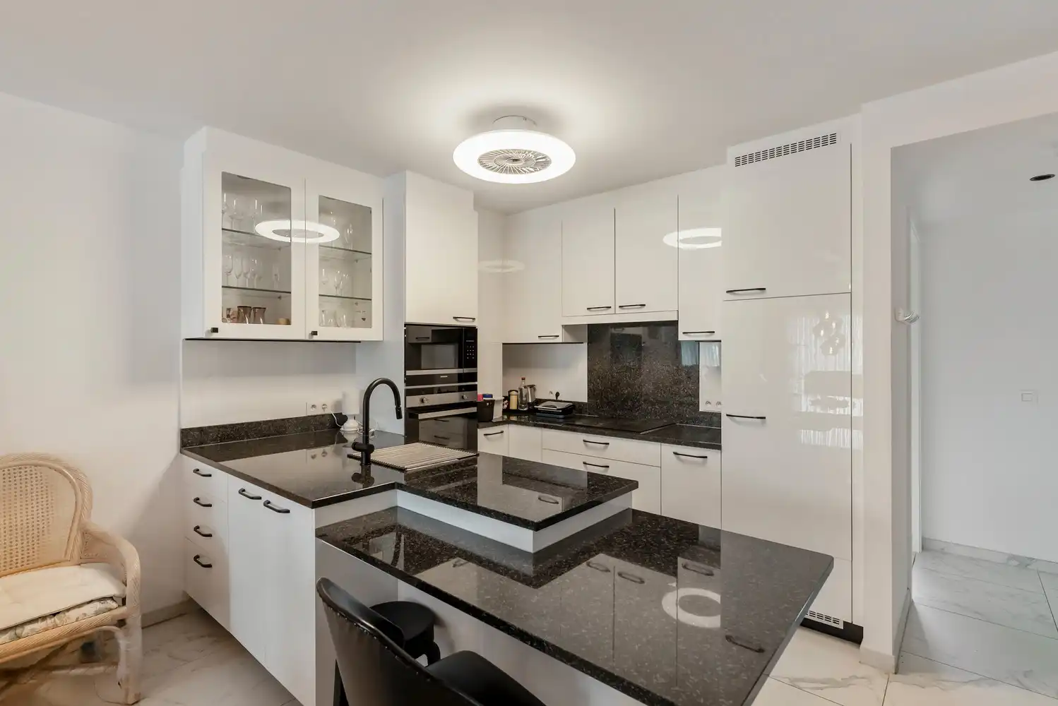 Prachtig appartement op rustige en toch supercentrale locatie in Berlaar centrum! foto 10