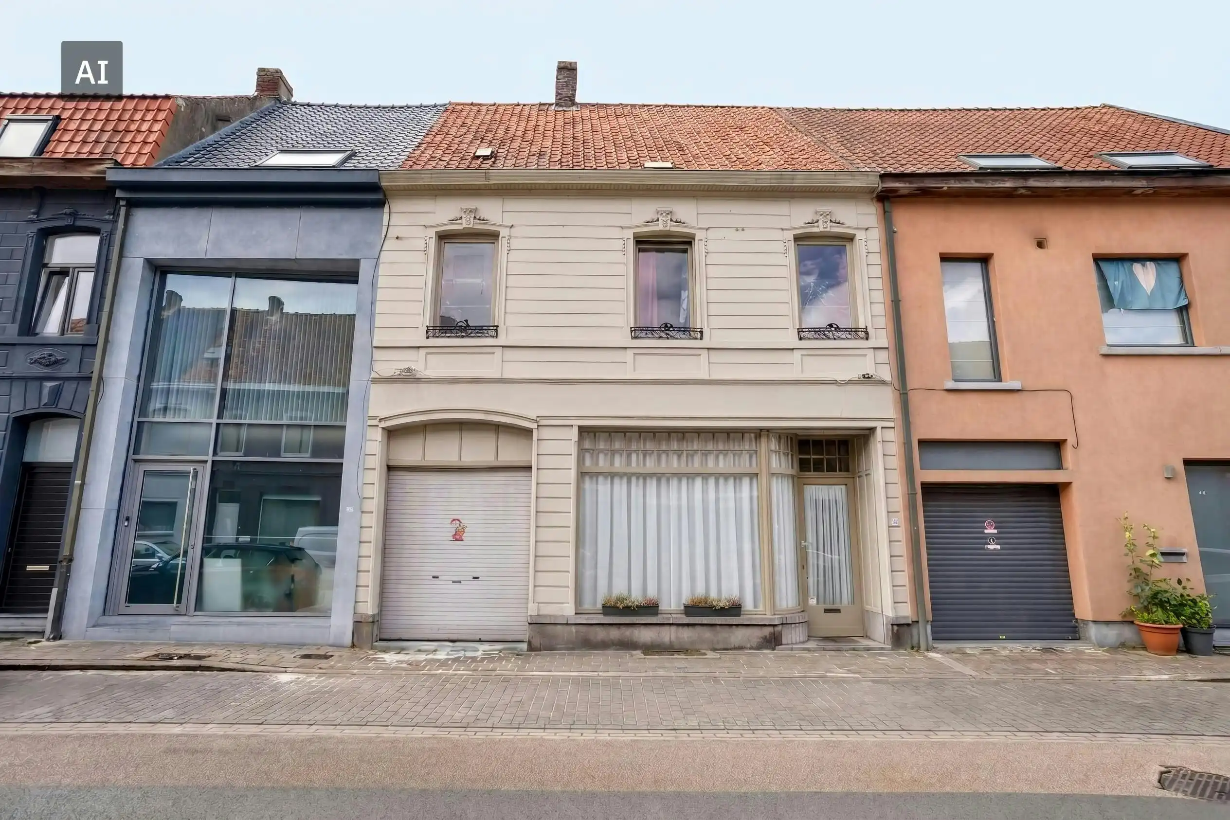 Hoofdfoto van de publicatie: Veel ruimte, veel mogelijkheden: huis te koop in Izegem
