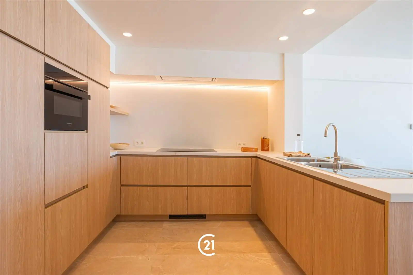 Elke dag vakantie in Het Zoute – Luxueus gerenoveerd appartement met frontaal zeezicht foto 2
