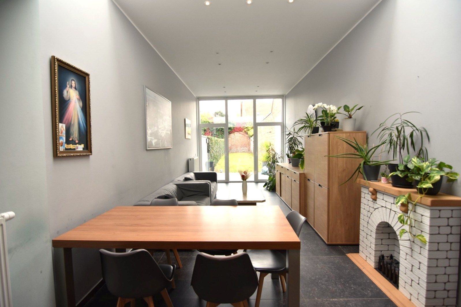 Mooi vernieuwde woning nabij centrum foto 10