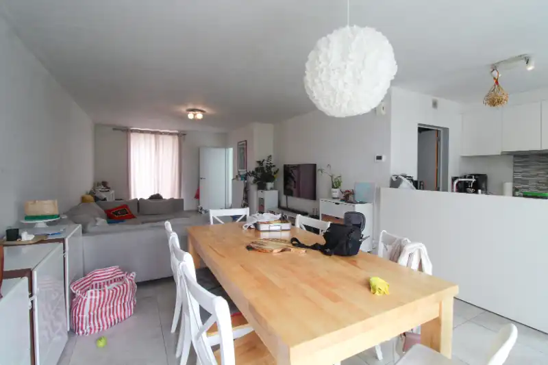 Prachtige woning in rustige woonwijk te Roeselare foto 2