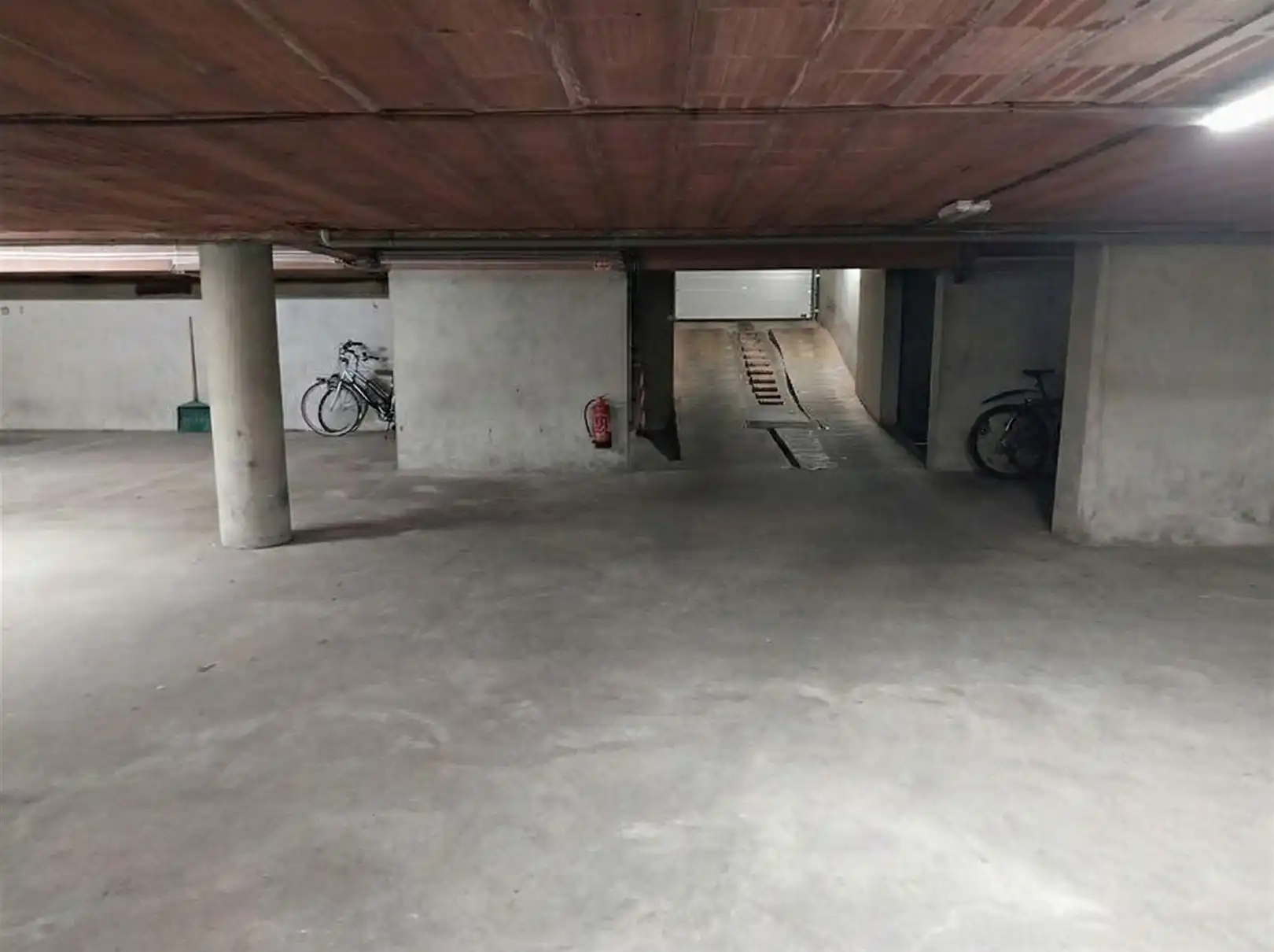 TE HUUR: Gelijkvloers appartement met 2 slaapkamers en autostaanplaats te Hasselt! foto 16