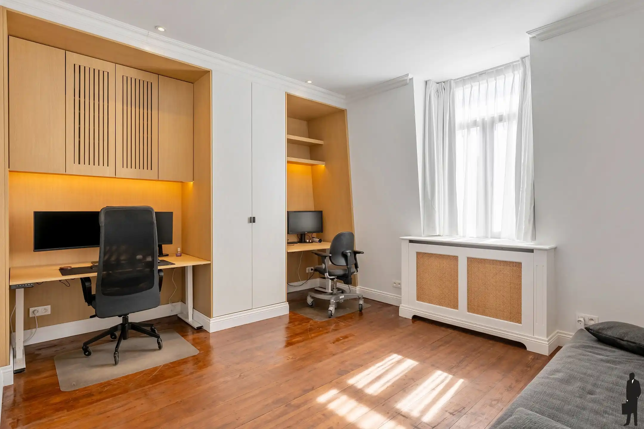 Karaktervolle, volledig gerenoveerde woning met 4 slaapkamers en stadstuin in het hart van Berchem foto 24