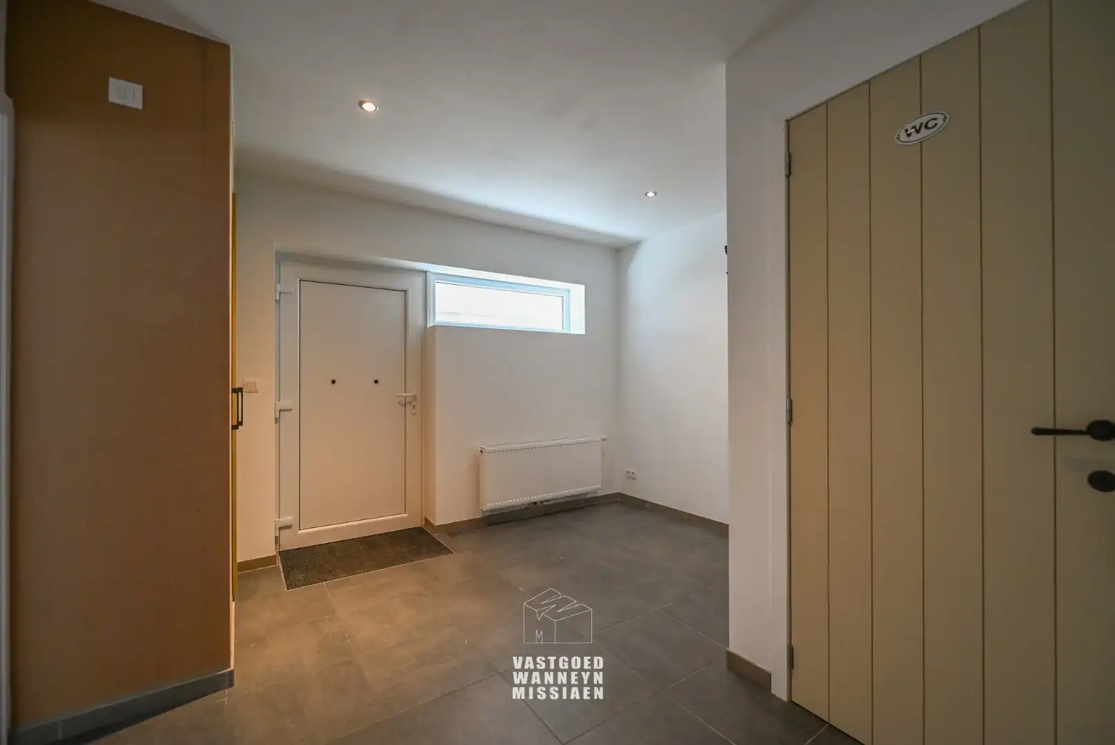 Instapklare woning met 3 slaapkamers en ruime berging/garage in centrum Wingene  foto 3