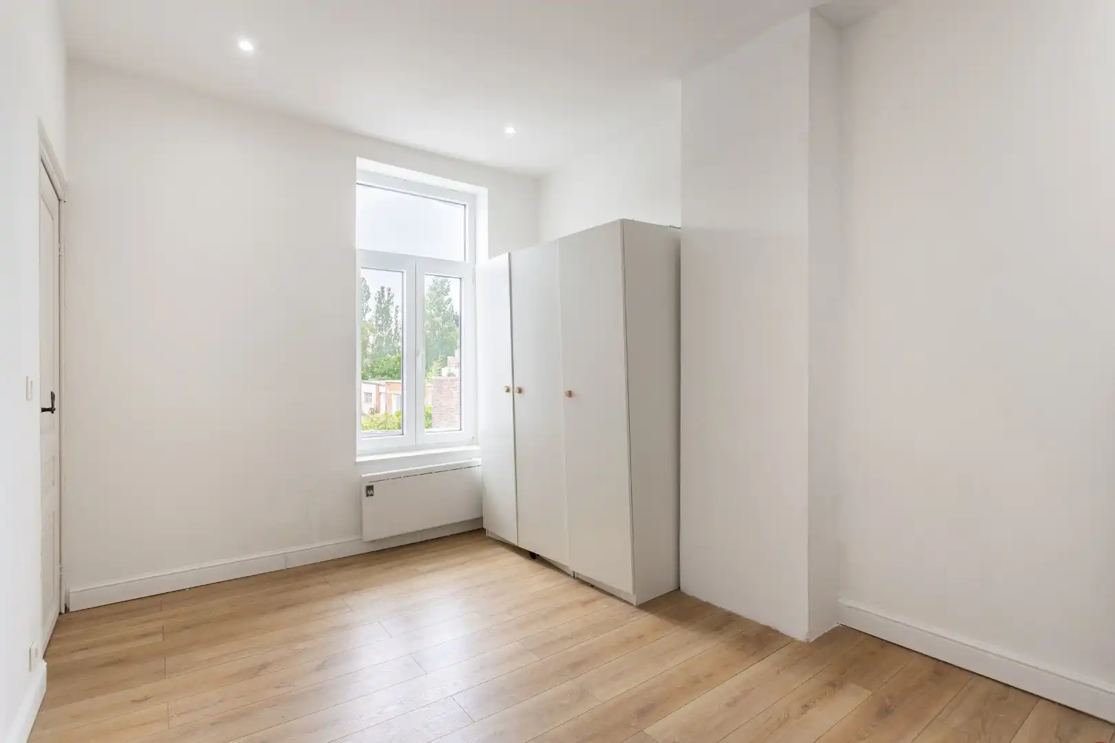 Gerenoveerde woning (EPC B) met 3 slaapkamers, 2 badkamers, tuin en garagebox te koop foto 16