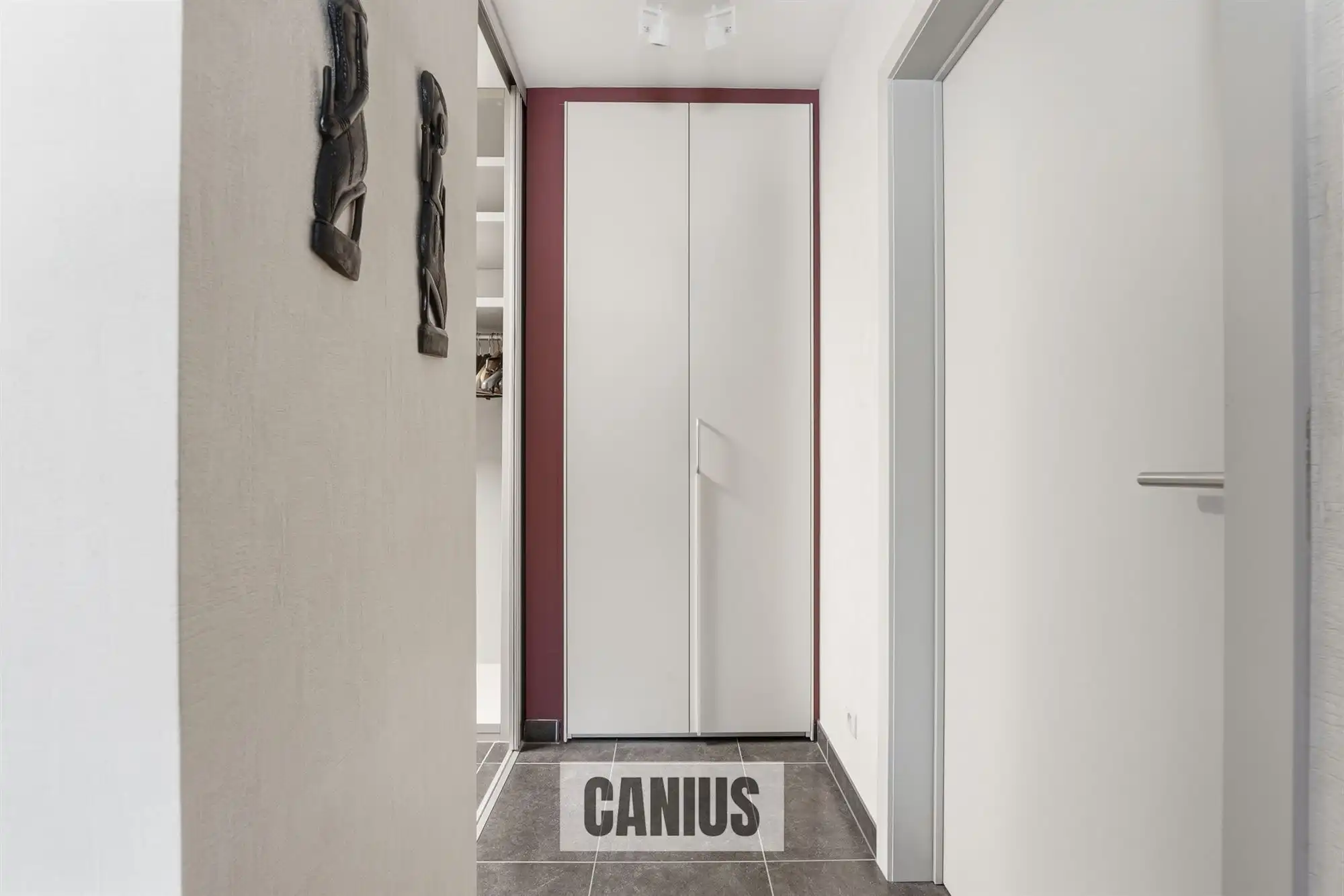 STIJLVOL GELIJKVLOERS APPARTEMENT MET DRIE SLAAPKAMERS foto 11