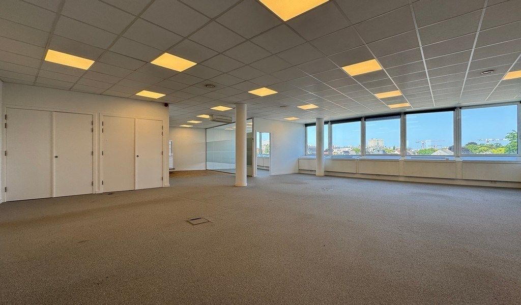 Commerciële kantoorruimte te huur in Antwerp Gate I te Berchem foto 6