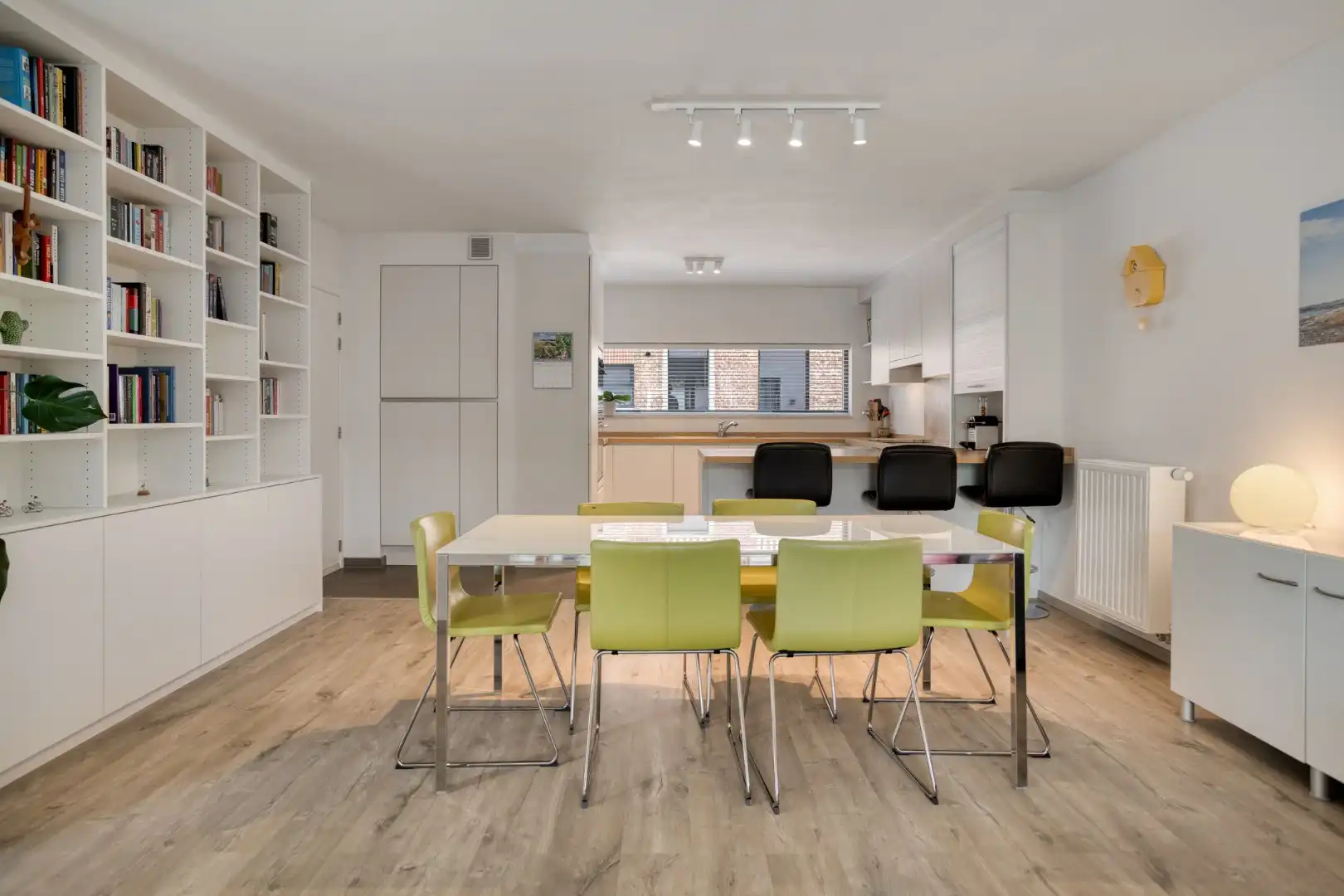 Instapklare woning met 4 slaapkamers, aangename leefruimte met staanplaats - EPC 89Kw/m² foto 9