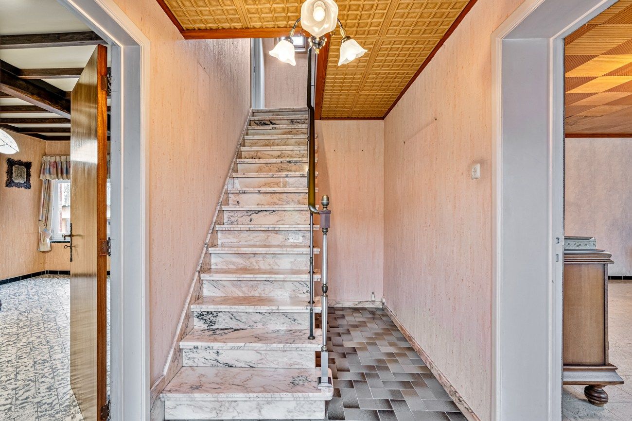 Landelijke woning op een perceel van 15 are 10ca foto 4
