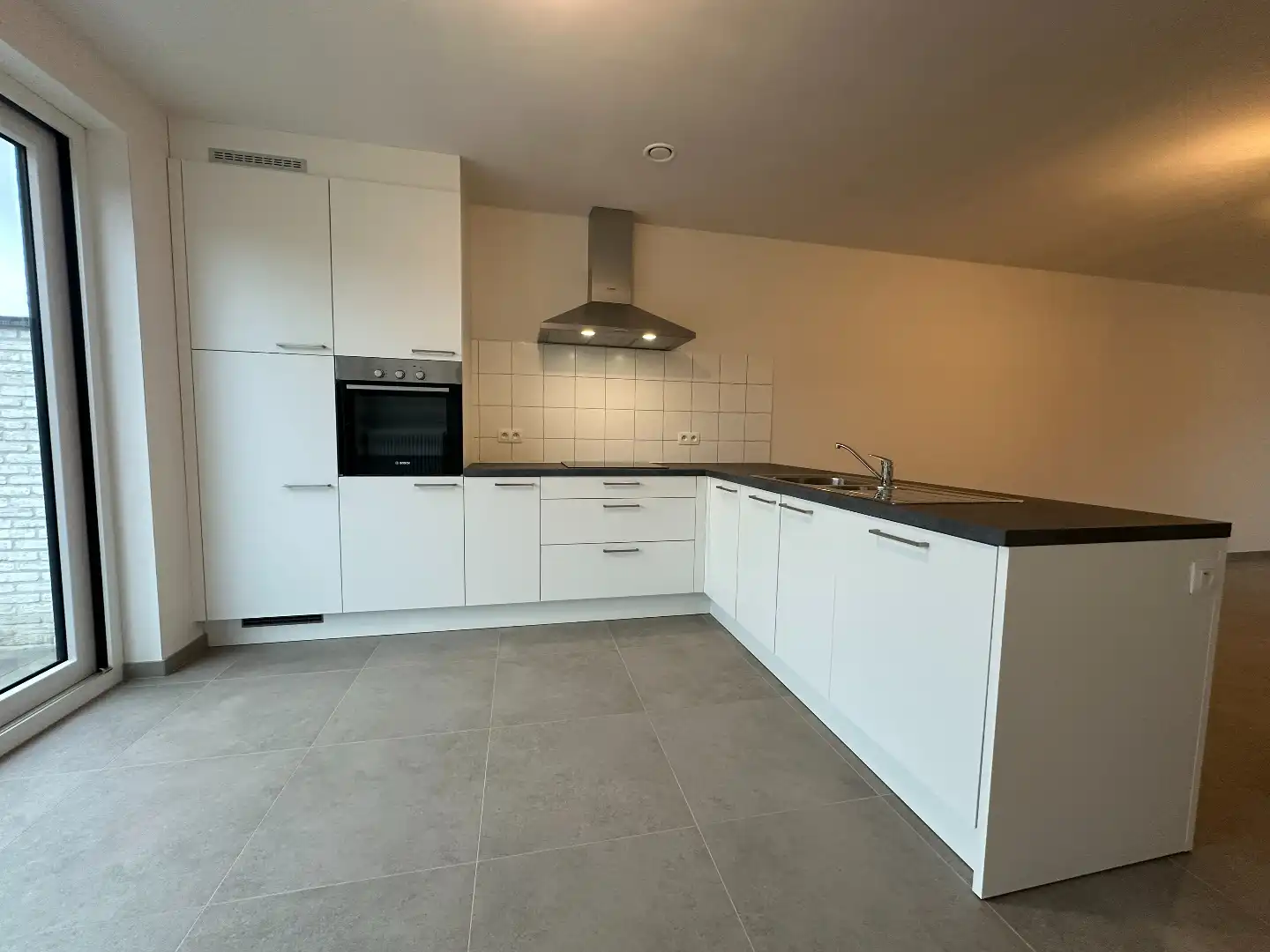 Mooie nieuwbouwwoning met 3 slpk en tuin, rustig gelegen in Torhout Wijnendale foto 4