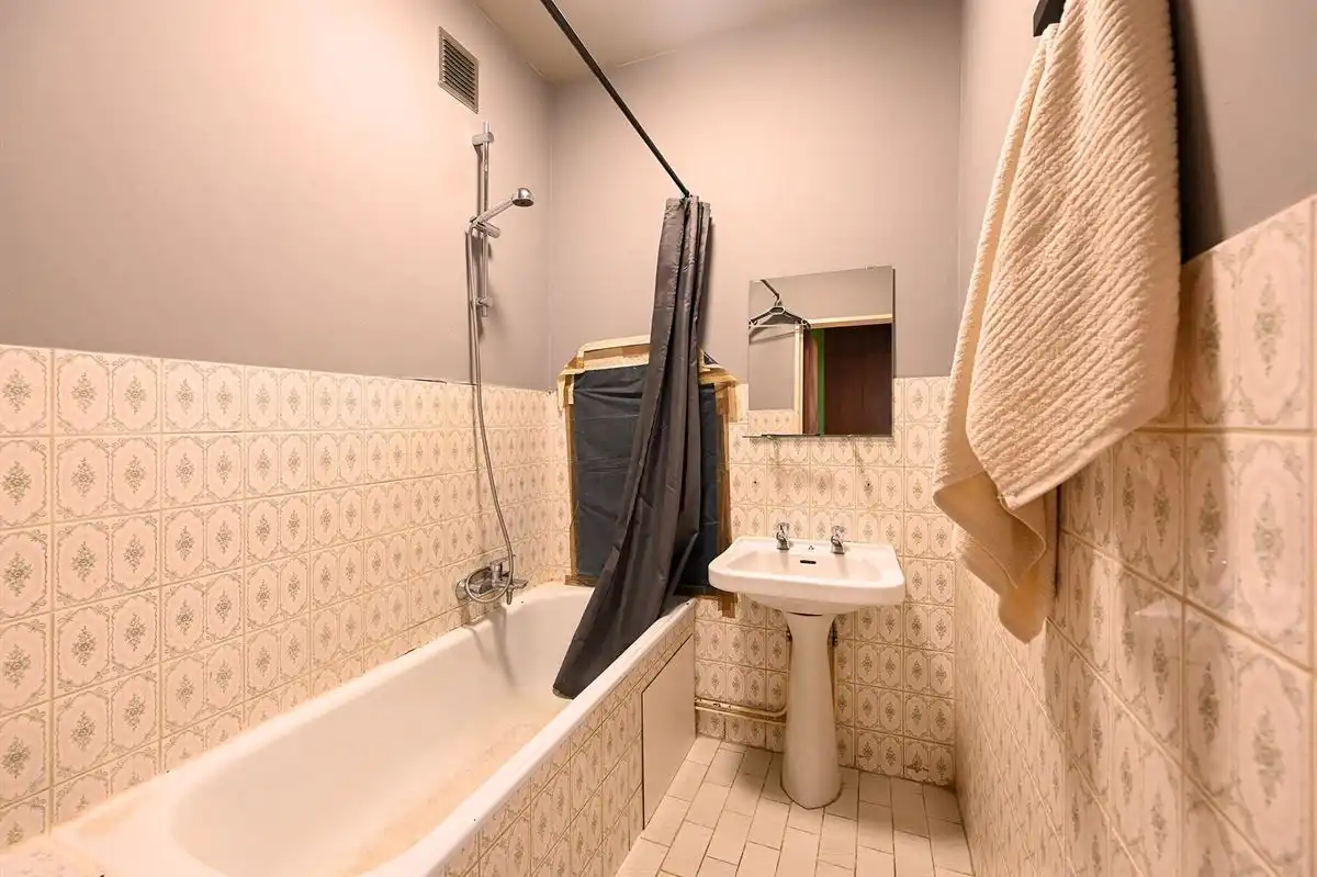 Te renoveren 2-slaapkamerappartement vlak bij Zurenborg foto 14
