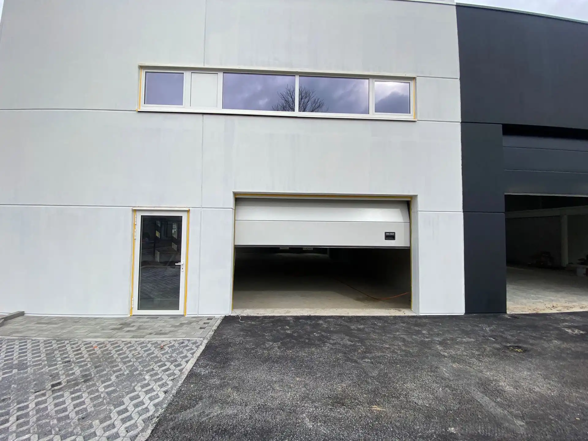 Magazijn te huur foto 7