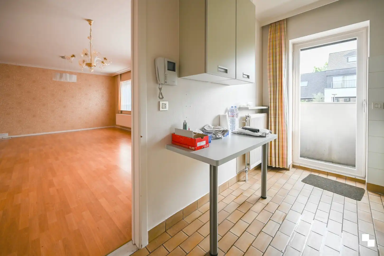 Centraal gelegen appartement in Oostrozebeke foto 10