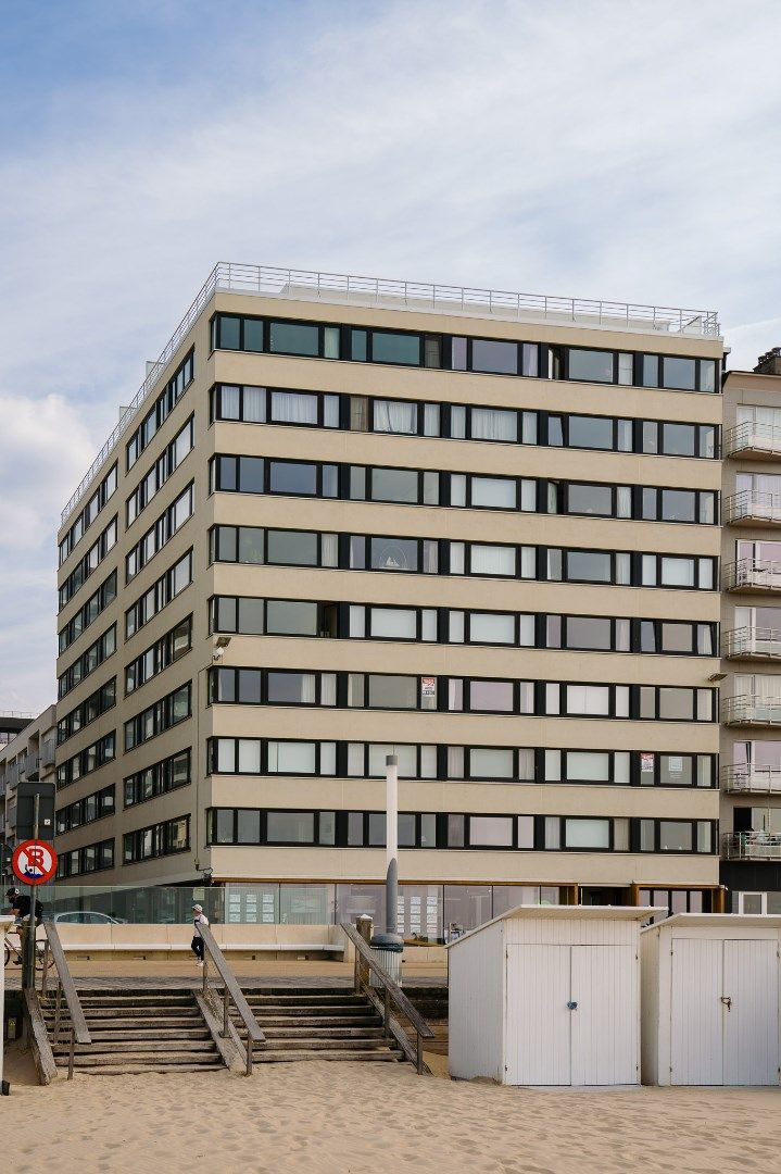 Unieke penthouse met frontaal zeezicht en ruim terras.  foto 24