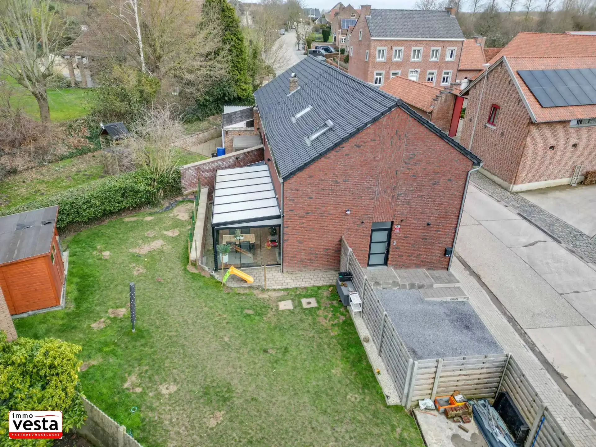 Huis met moderne voorzieningen foto 35