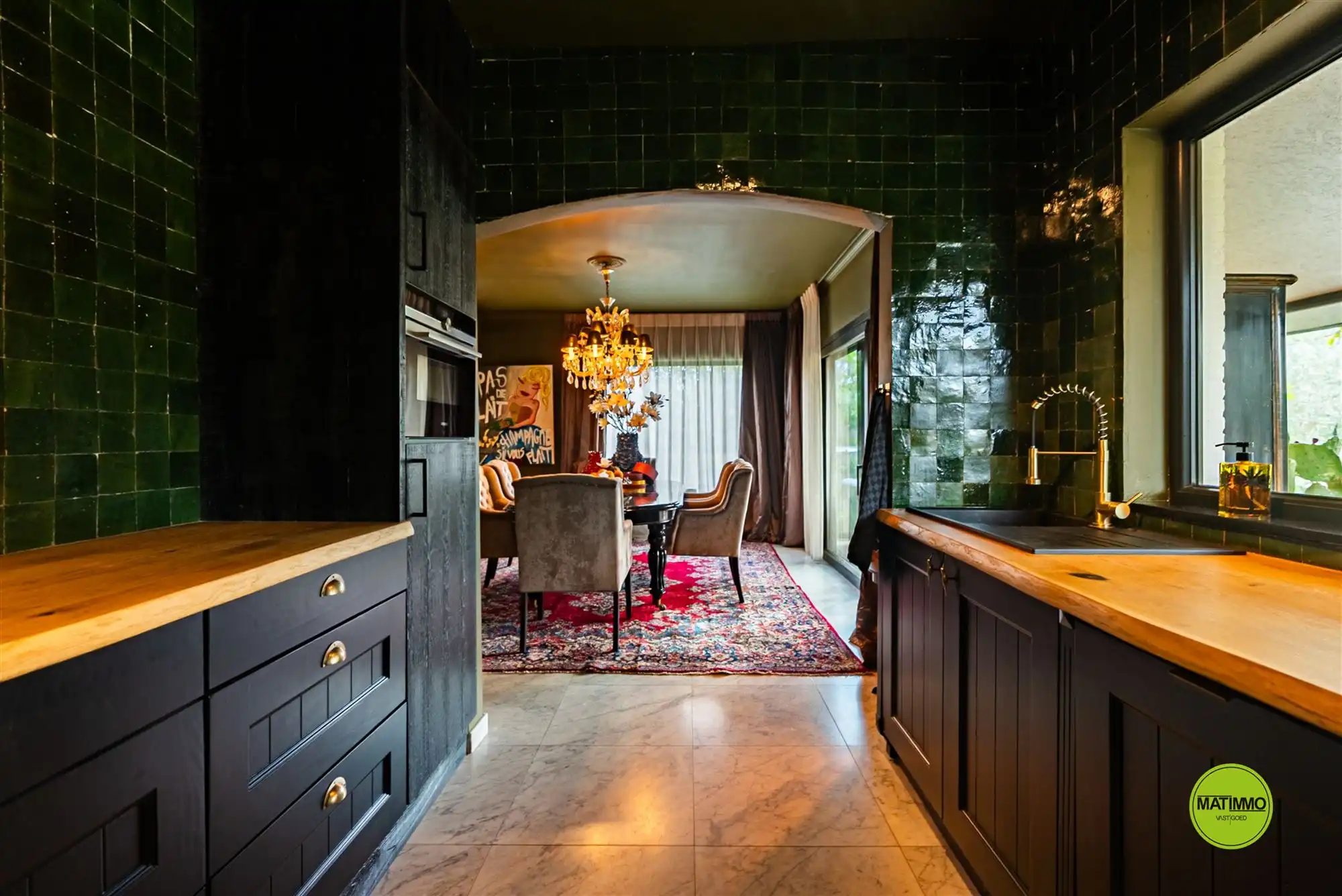 Unieke, luxueus gerenoveerde woning op uitzonderlijk perceel foto 18