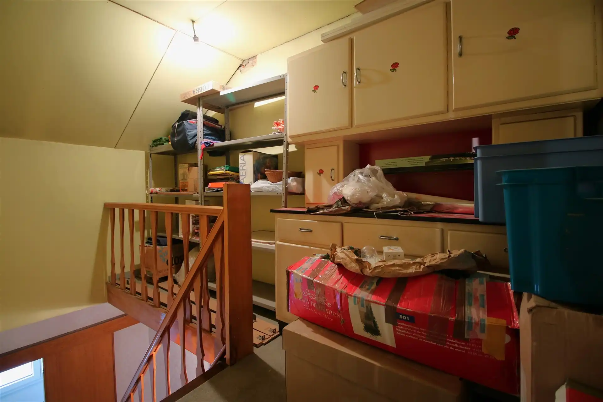 Op te frissen woning in het centrum foto 23