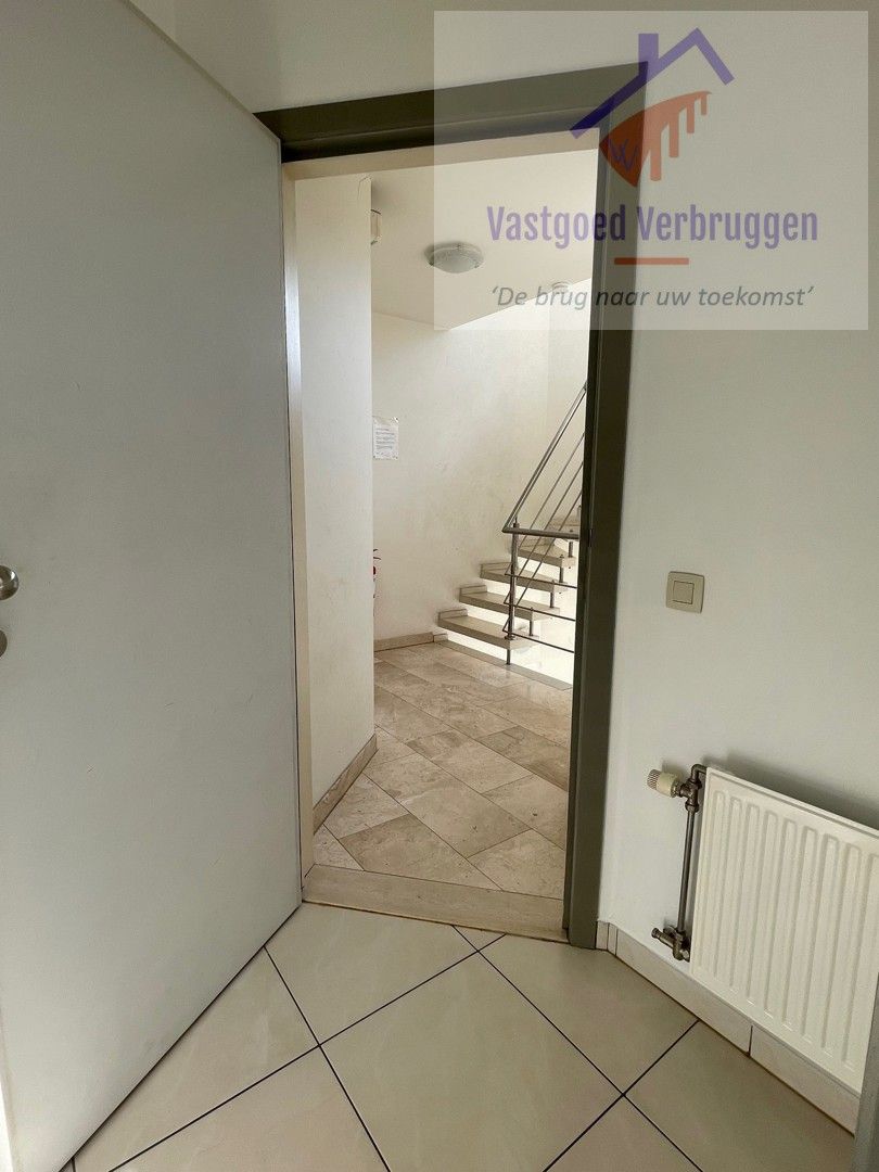 Modern appartement met twee slaapkamers en garagebox foto 3