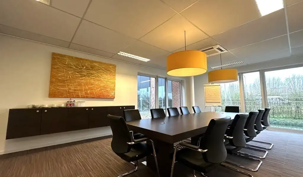 Kantoorruimte te huur in Clinton Park in Roeselare foto 3