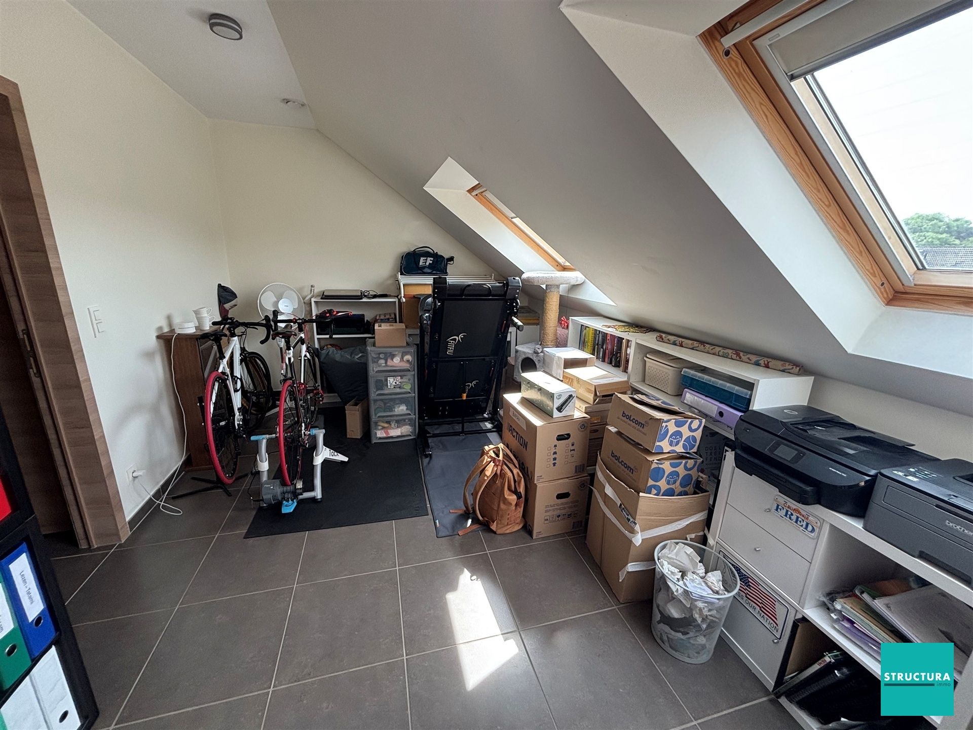 Appartement met twee slaapkamers en terras foto 10