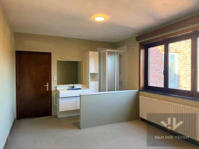 2 slaapkamer appartement in centrum van Zonhoven. foto 8
